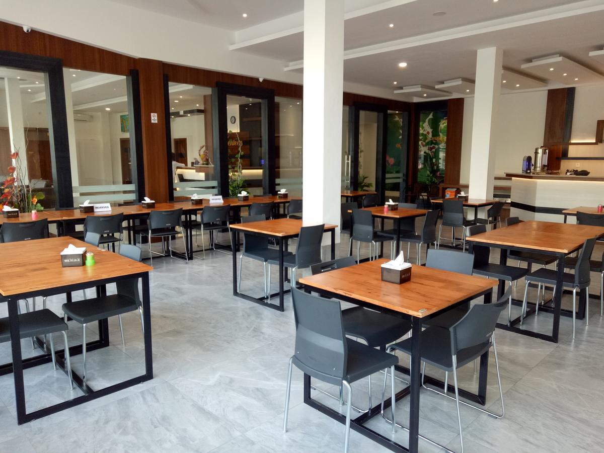 Seventeen Hotel Banda Aceh Kültér fotó