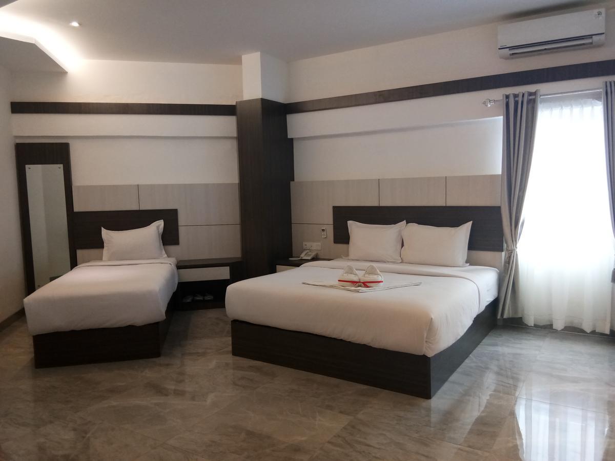 Seventeen Hotel Banda Aceh Kültér fotó